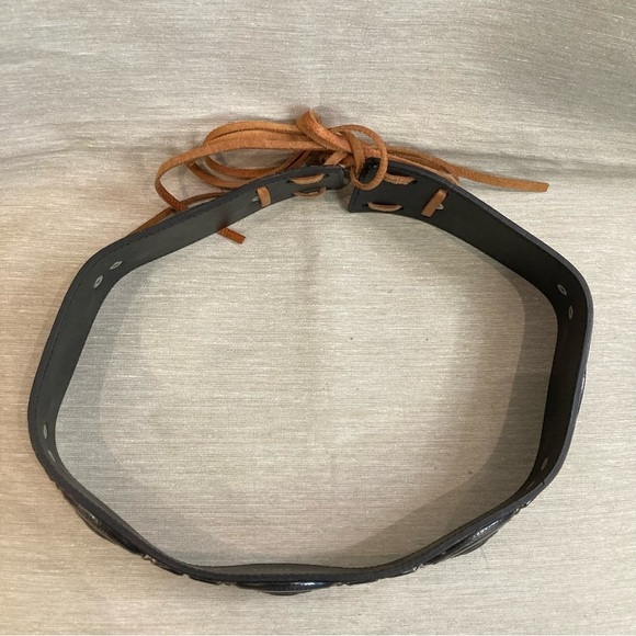 KUDOS BELT Sz  75/30 Thick Leather Metal Medallions Adjustable String Closure - Picture 2 of 5